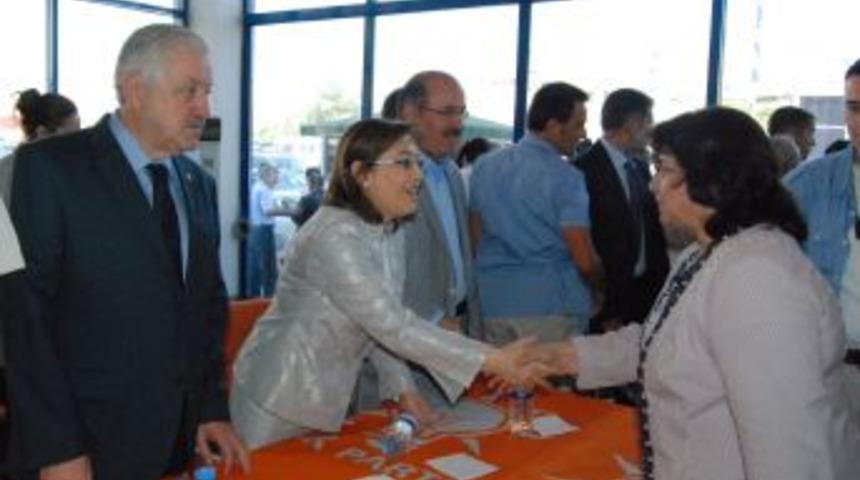 Şahin&rsquo;den Kışanak&rsquo;a: Yıllardır Evlere Ateş D&uuml;şt&uuml;ğ&uuml;nde Anne Olarak Ne Hissettin?