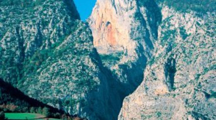 Valla Kanyonu'nda Mahsur Kalan Dağcılara Ulaşıldı