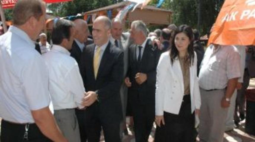 Ak Partililer Bayramlaştı