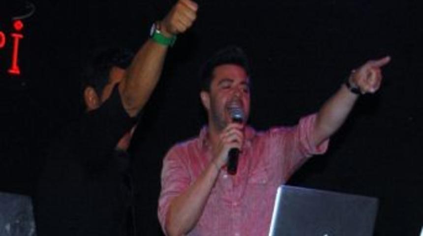 Uzun Bir Aradan Sonra Sahnede