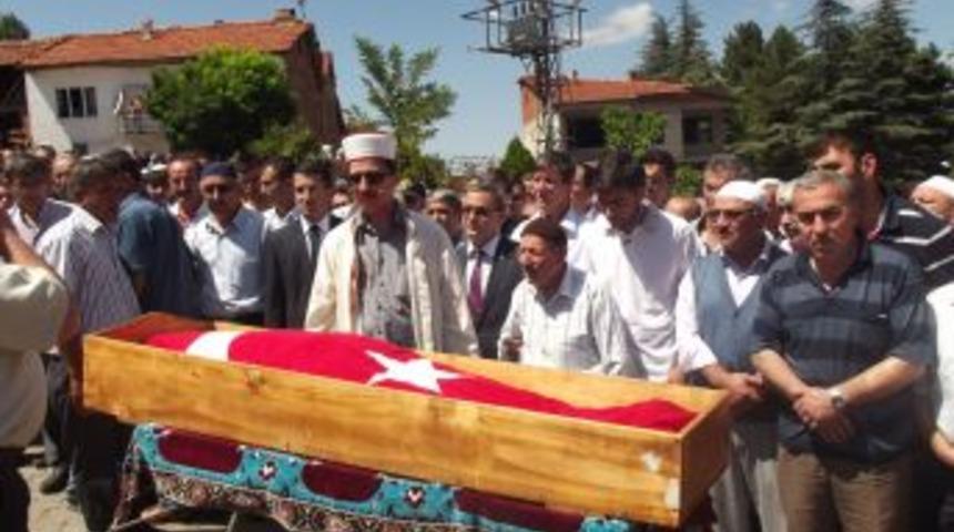 Kalp Krizinden &Ouml;len MHP'li Belediye Başkanı Defnedildi