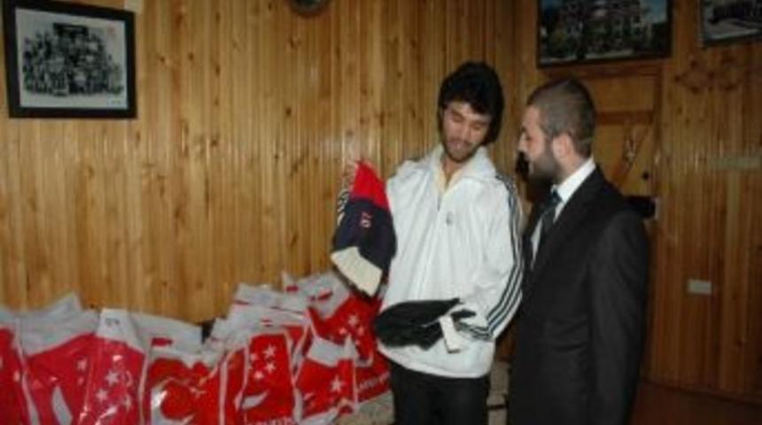 Saadet Partisi&rsquo;nden Afganlı Ailelere Bayram Hediyesi