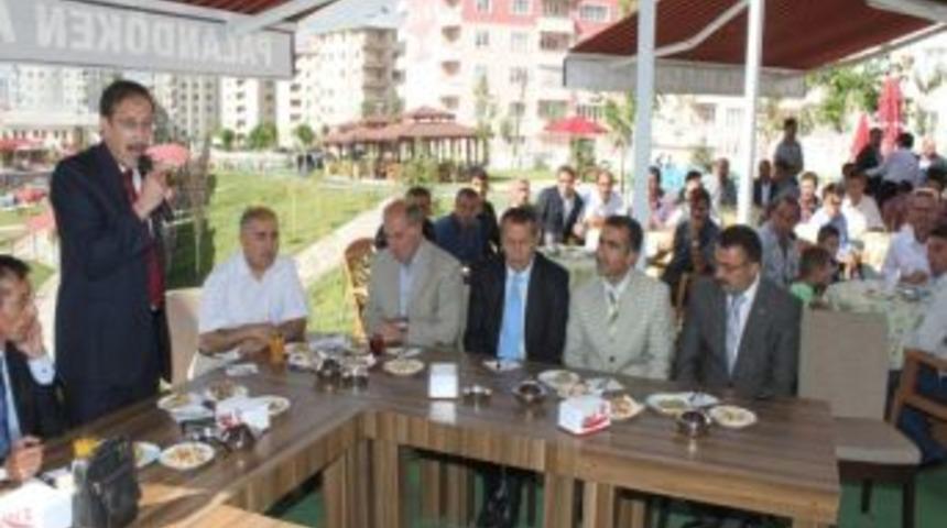 Paland&ouml;ken Belediyesi Personeli Bayramlaştı