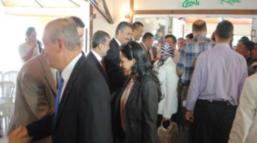 Ak Parti&rsquo;de Bayramlaşma