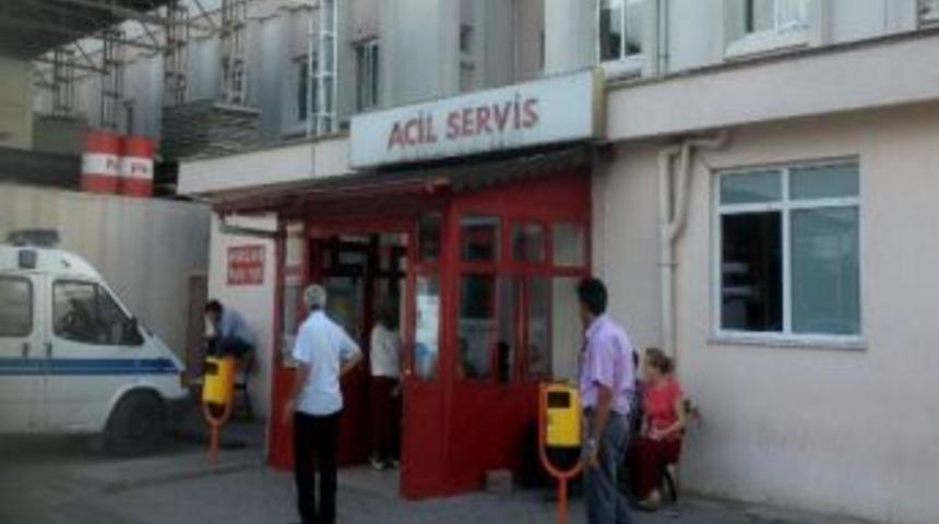 Otomobil Takla Attı : 1 &Ouml;l&uuml;, 1 Yaralı