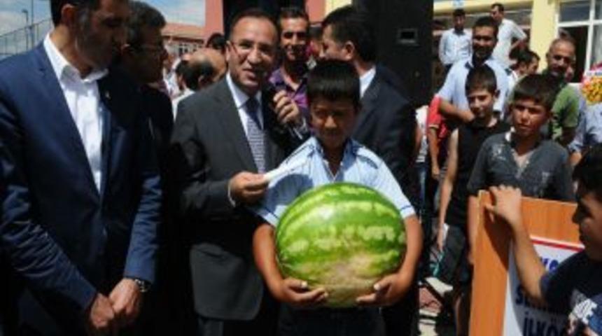 Bozdağ, Yozgat&rsquo;ta Şehit Ailesini Ziyaret Etti