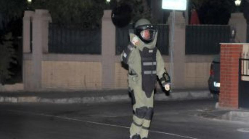 Yola Bırakılan Ş&uuml;pheli Damacana F&uuml;nyeyle Patlatıldı