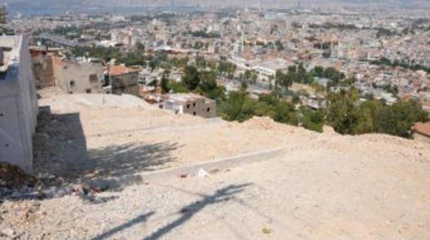 Ballıkuyu'ya 180 Metrelik Istinat Duvarı Ve Yol Yapıldı