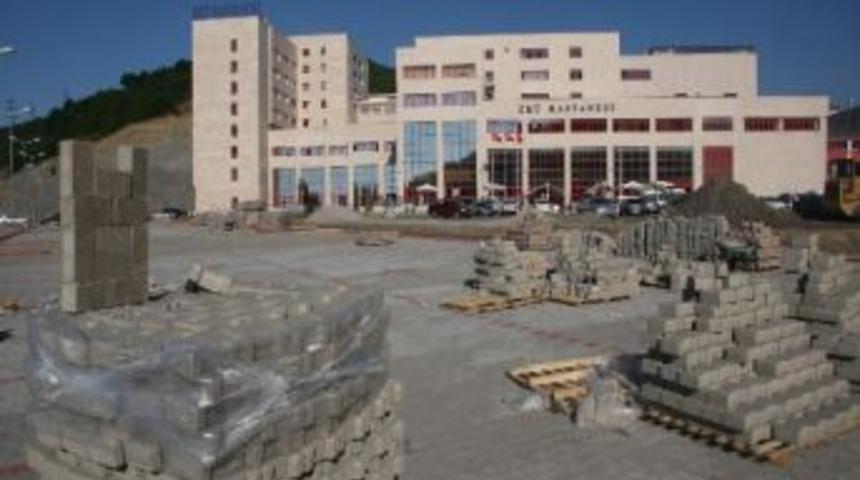 Hastane &Ccedil;evresi Revize Ediliyor