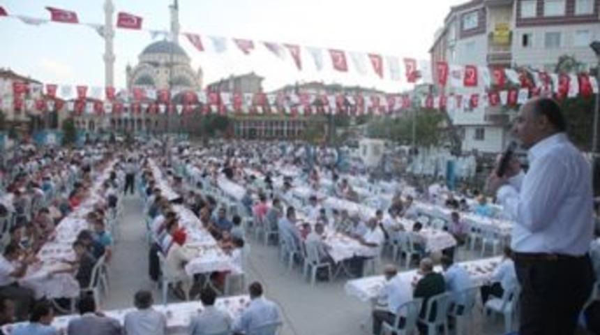 Başkan Karaman, vatandaşla bayramlaştı