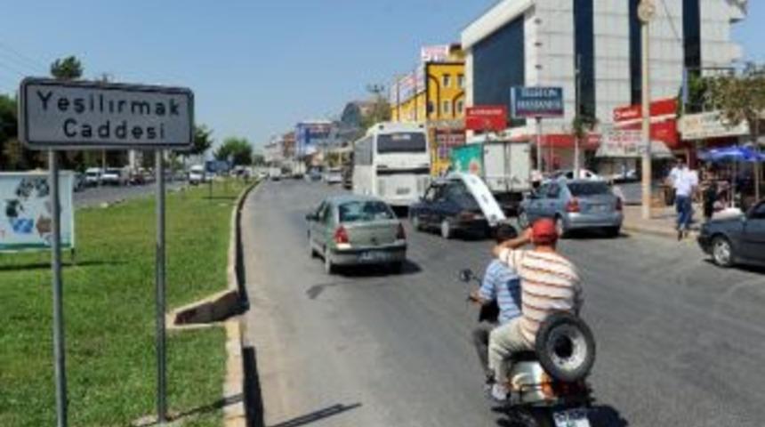Yeşilırmak Caddesi&rsquo;nin Asfaltı Yenilenecek