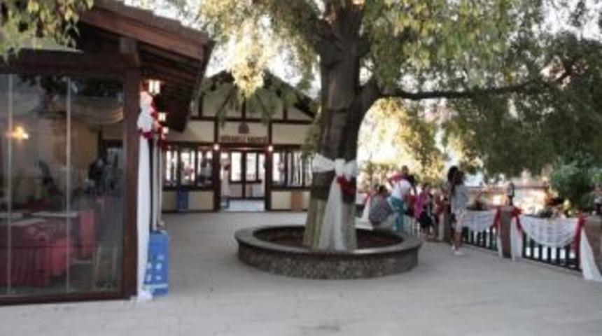 G&ouml;r&uuml;kle&rsquo;ye M&uuml;badele Kahvesi