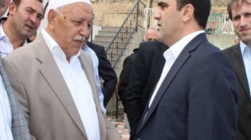 Milletvekili &Ouml;zbek, Bayram Ziyaretinde