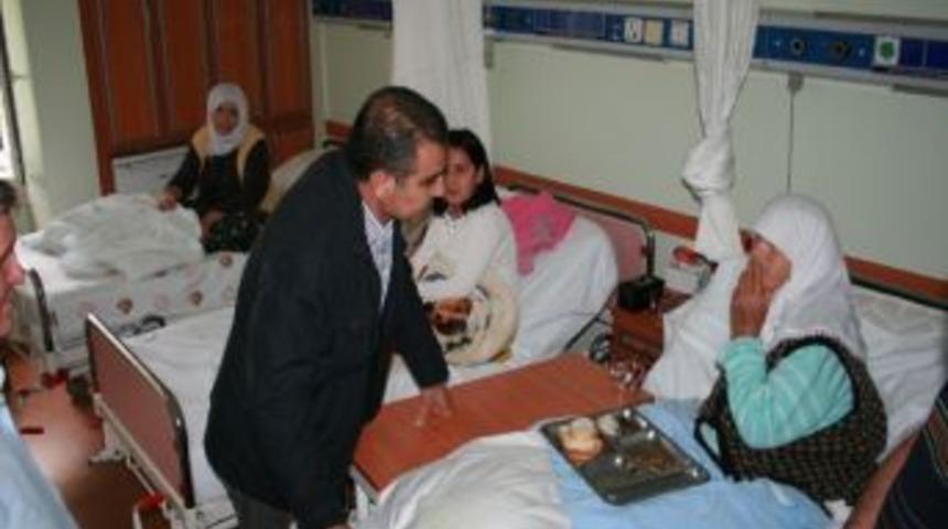 Milletvekili Ali Turan Hastaların Bayramını Kutladı