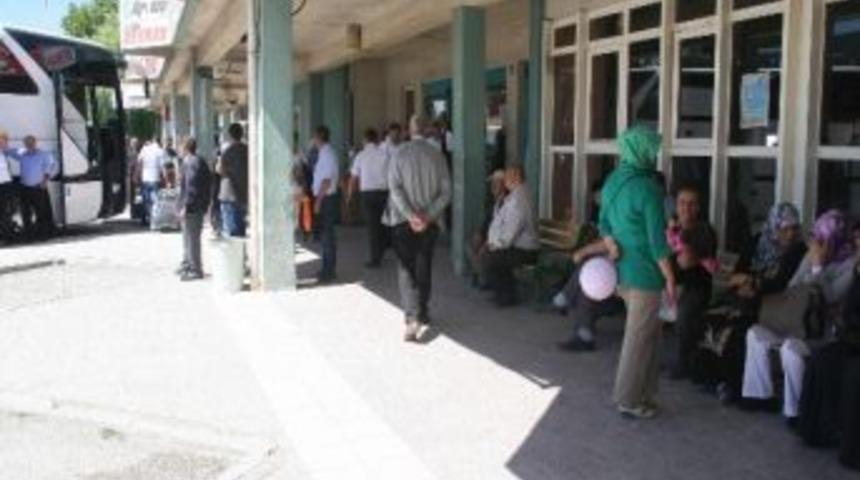 Terminallerde Bayram D&ouml;n&uuml;ş&uuml; Yoğunluğu Yaşanıyor