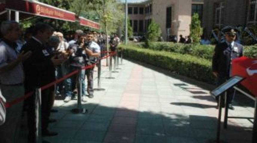 Mustafa Destici, Eskişehir'deki Şehit Cenaze T&ouml;renine Katıldı