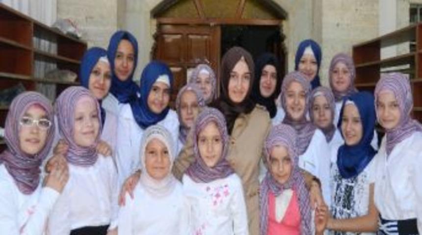 M&uuml;ft&uuml;l&uuml;k Yaz Kuran Kurslarını Tamamlayanlara Belgeleri Verildi