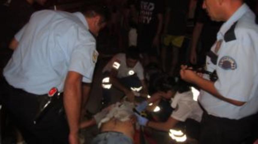 Aşırı Hız Kazayı Beraberinde Getirdi: 2 Yaralı