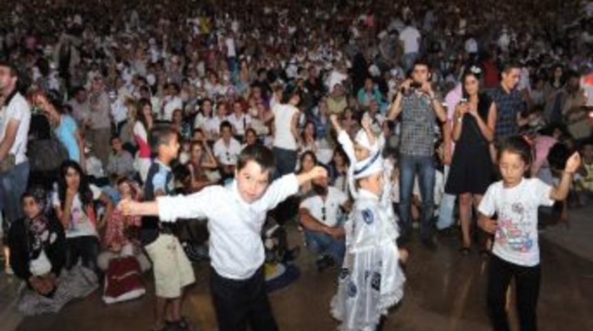 2012 &Ccedil;ocuğun S&uuml;nnet Ş&ouml;leni