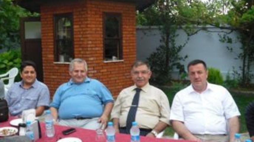 G&ouml;reve Yeni Başlayan D&uuml;zce Valisi Adnan Yılmaz'a 'hoşgeldin' Yemeği
