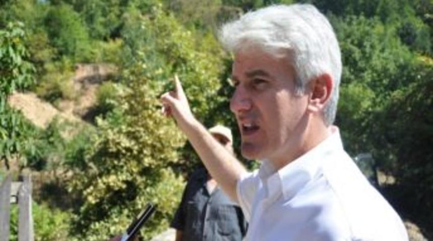 Hilmiye'deki Heyelana Milletvekili El Attı