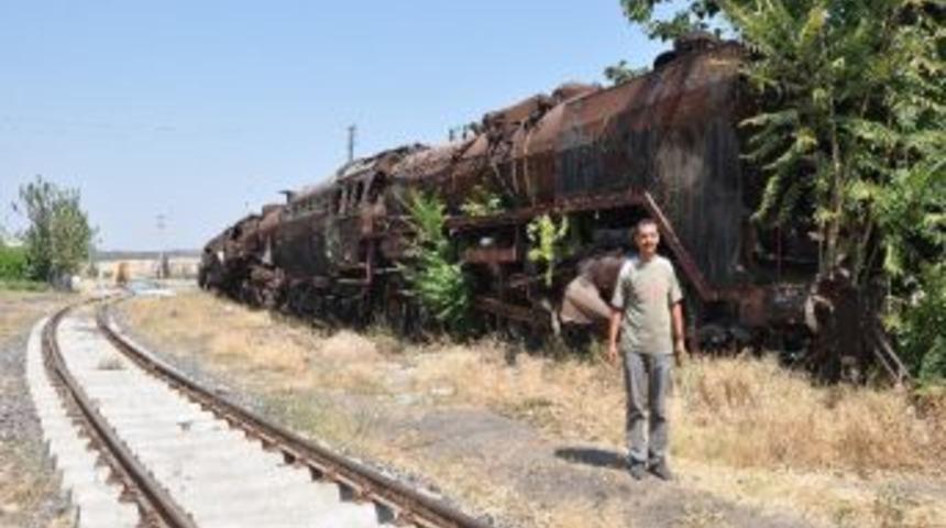 İstasyon Mahallesi Hurda Trenlerin Kaldırılmasını İstiyor