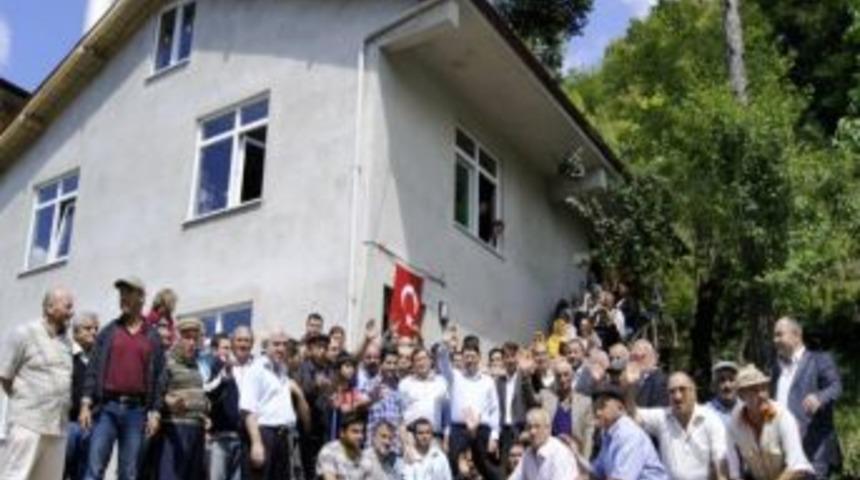 K&ouml;y Konağı Ve Cami A&ccedil;ılışı Yapıldı