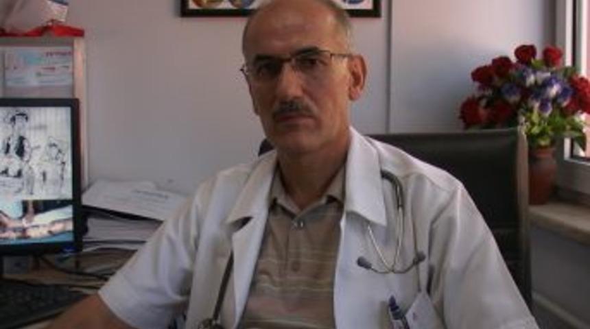 Doktor Mehmet Altınışık, Sigaraya Başlama Yaşının Erken D&ouml;nemlere Kadar İndiğini Belirtti