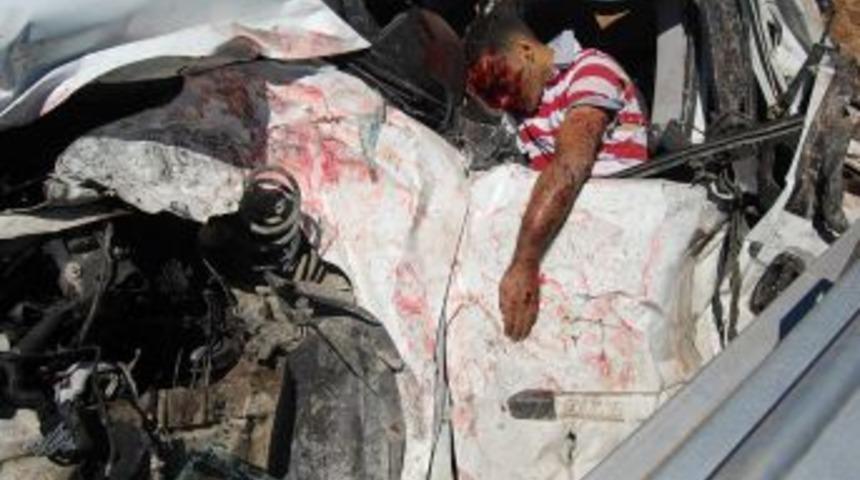 Yangına Giden Itfaiye Aracı Kamyonetle &Ccedil;arpıştı:2 &Ouml;l&uuml; 2 Yaralı