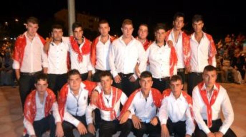 Kınalı Kuzular Askere B&ouml;yle Uğurlandı