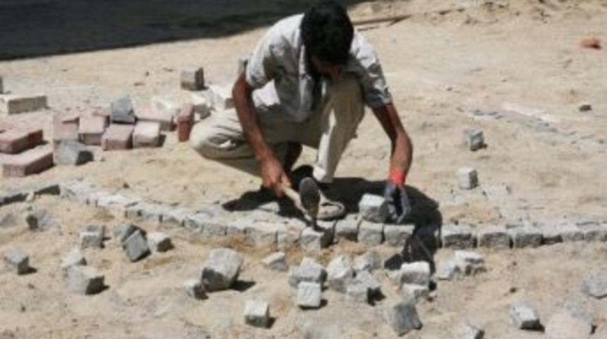 Kazılan Yollar Onarılıyor