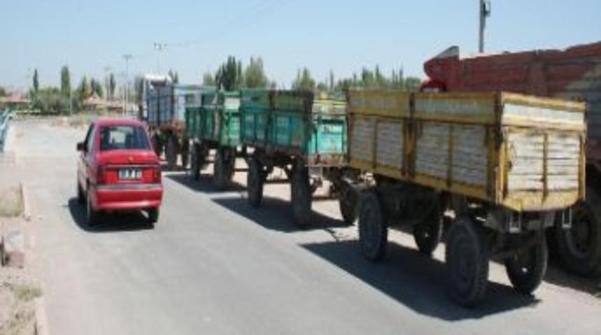 4 R&ouml;morklu Trakt&ouml;r Yollarda