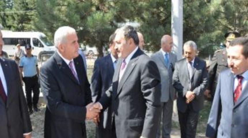 Bakan Eroğlu Sinanpaş&rsquo;da