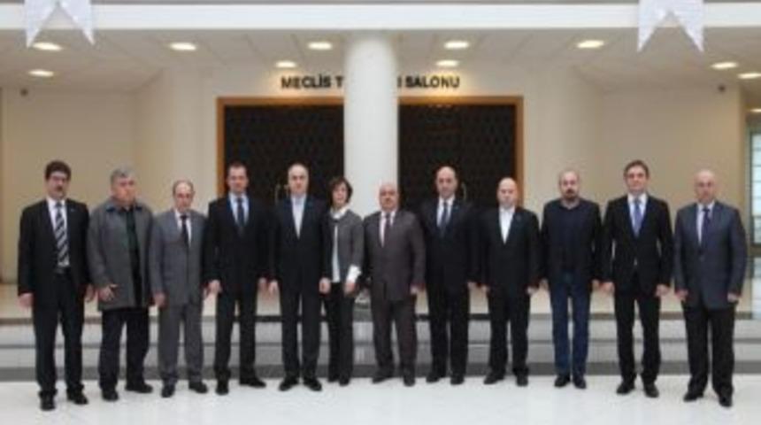 Satso&rsquo;dan Sakaryaspor&rsquo;a Destek