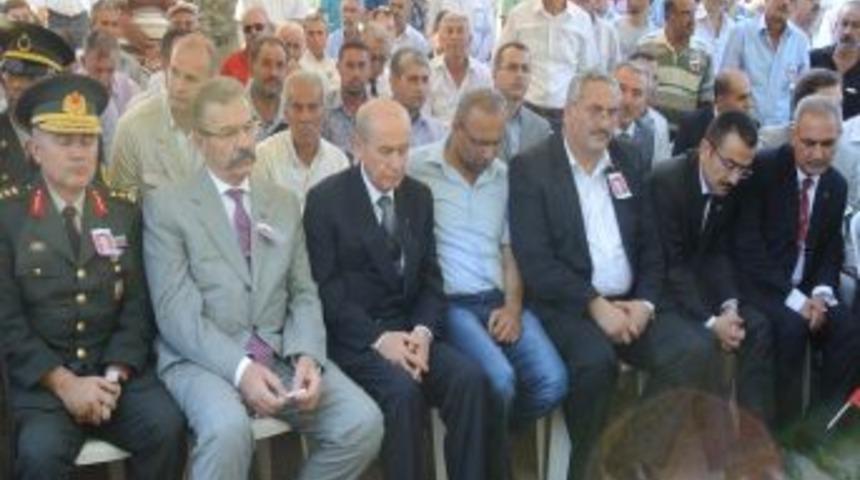 Bah&ccedil;eli Osmaniye'de Şehit Ailelerini Ziyaret Etti