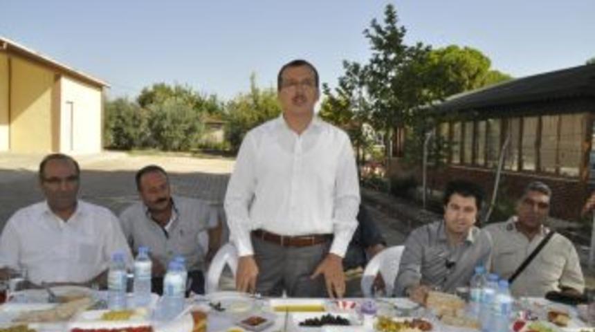 K&ouml;y Muhtarları ile iktidar kahvaltıda buluştu