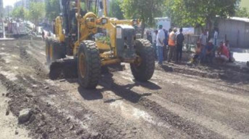 Atat&uuml;rk Bulvarında Yol Yapım &Ccedil;alışması Başladı