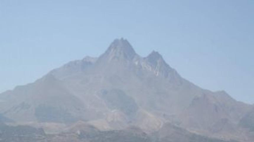 Erciyes Dağı yeniden patlayabilir