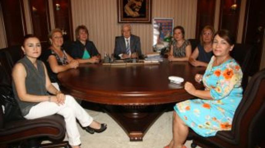 Kadın Meclisi'nden Aldırmaz'a ziyaret