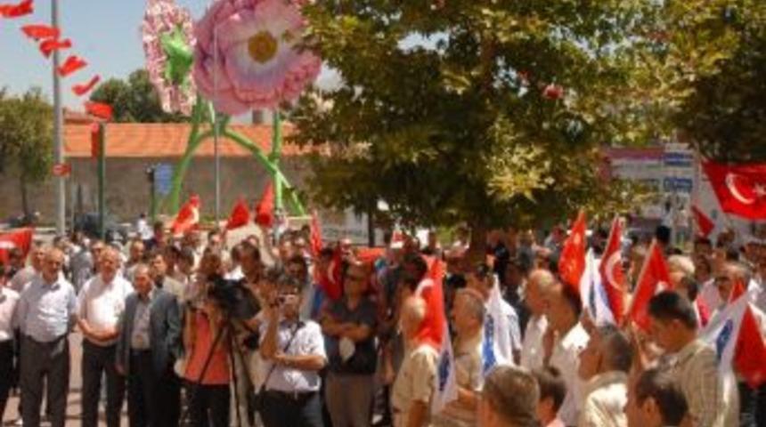 Isparta&rsquo;da Ter&ouml;r Saldırıları Protesto Edildi
