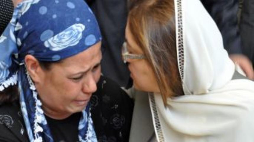 Şahin'in Ziyaret Ettiği Cemevinde Ter&ouml;re Ortak Tavır