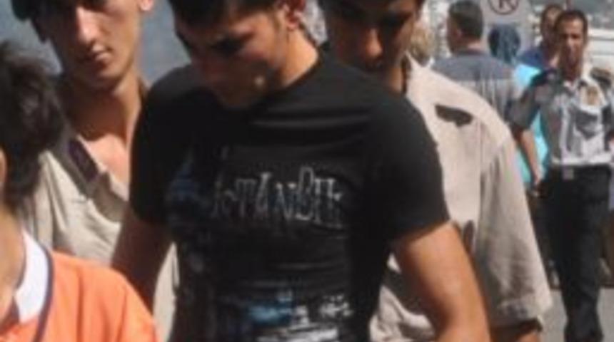 Ev Sahibi Hırsızı Su&ccedil;&uuml;st&uuml; Yakaladı