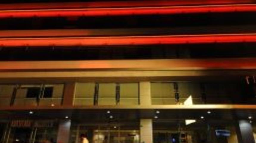 G&uuml;neş Pilleri Ile &Ccedil;alışan Bank, Karşıyaka'da G&ouml;r&uuml;c&uuml;ye &Ccedil;ıktı