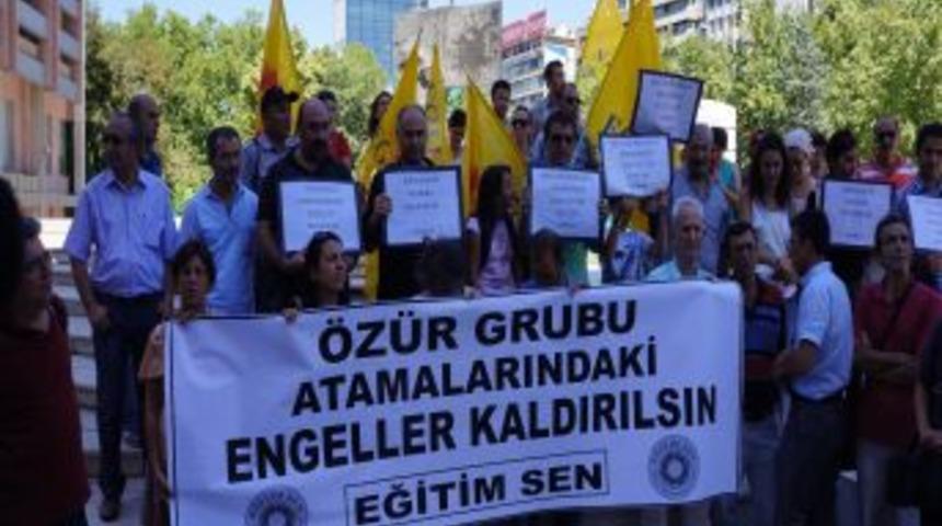 MEB &Ouml;n&uuml;nde 4+4+4 Protestosu