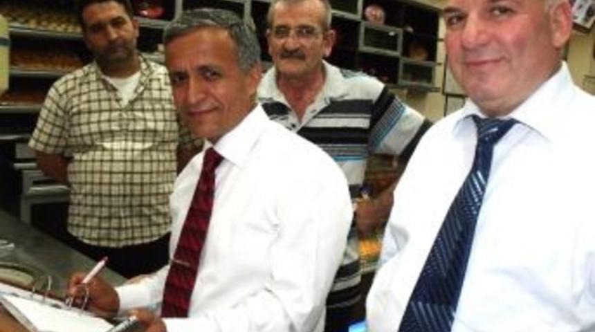 Ak Parti Manisa Milletvekili Muzaffer Yurttaş, Pastanenin Y&uuml;z&uuml;nc&uuml; M&uuml;şterisi Oldu