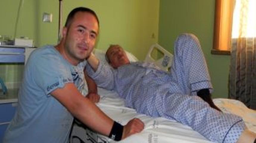 14 Yıldır Diyalize Giren Babasına B&ouml;breğini Verdi