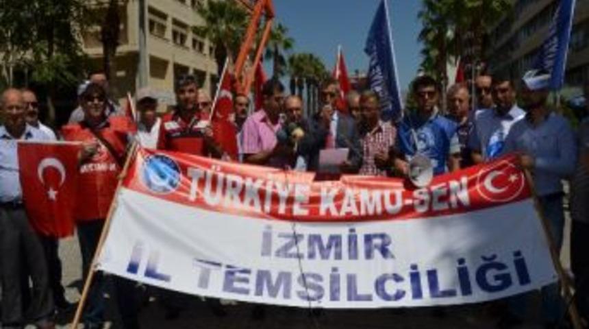 İzmir&rsquo;de Ter&ouml;re Tepki Eylemi