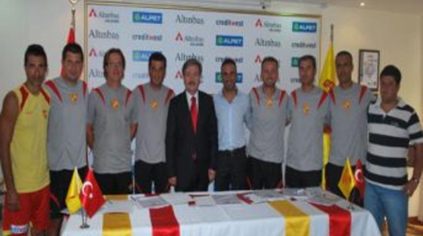 G&ouml;ztepe Futbol Akademisi Kadrosunu Yeniledi