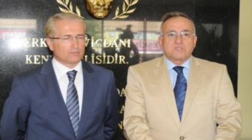 Başkan G&uuml;zelbey, Patlamada Zarar G&ouml;ren Karakolu Ziyaret Etti