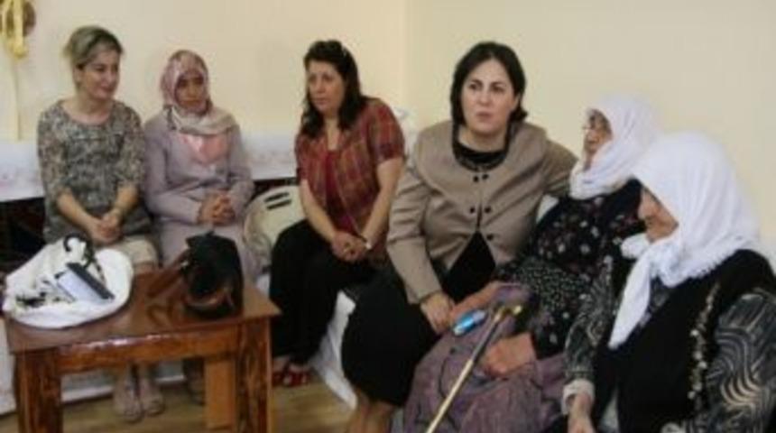 Aksaray Valisinin Eşi G&uuml;lhan Altınok&rsquo;tan Ziyaretler